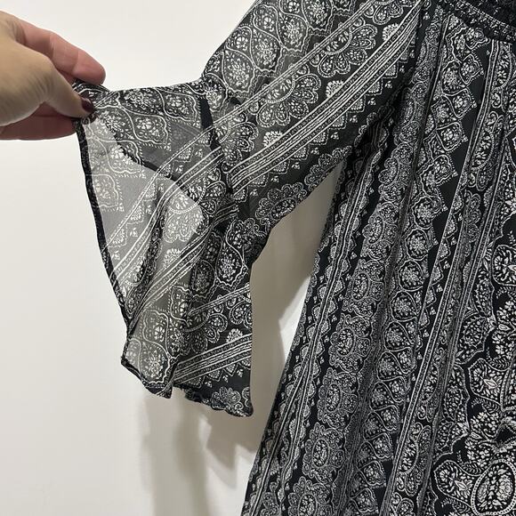 City Triangles Off Shoulder Mini Dress L Flutter Sleeve Y2K Boho Festival Party - Picture 4 of 11